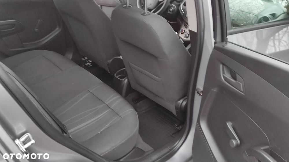 Chevrolet Aveo - 13