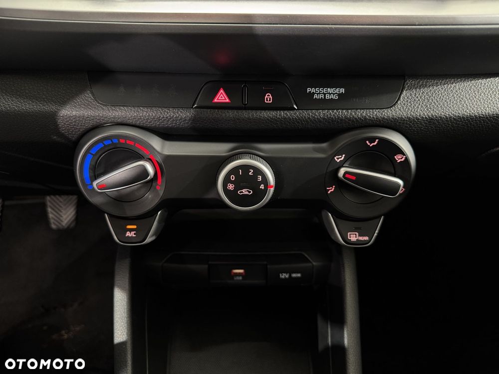 Kia Stonic - 25
