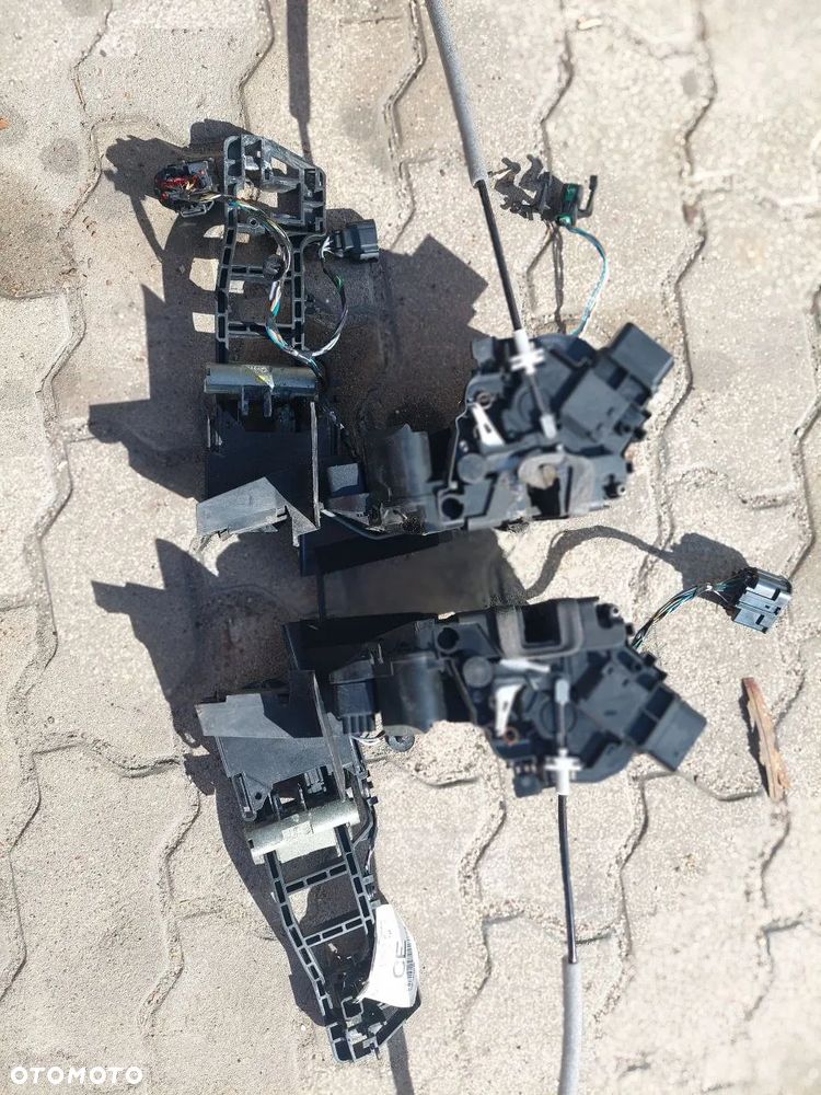 Zamek drzwi tył lewy prawy Ford Mondeo MK4 keyless - 1