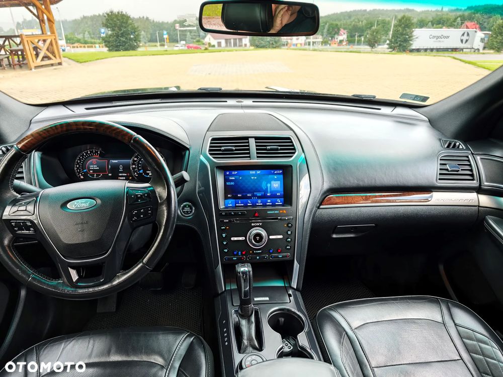 Ford Explorer - 15