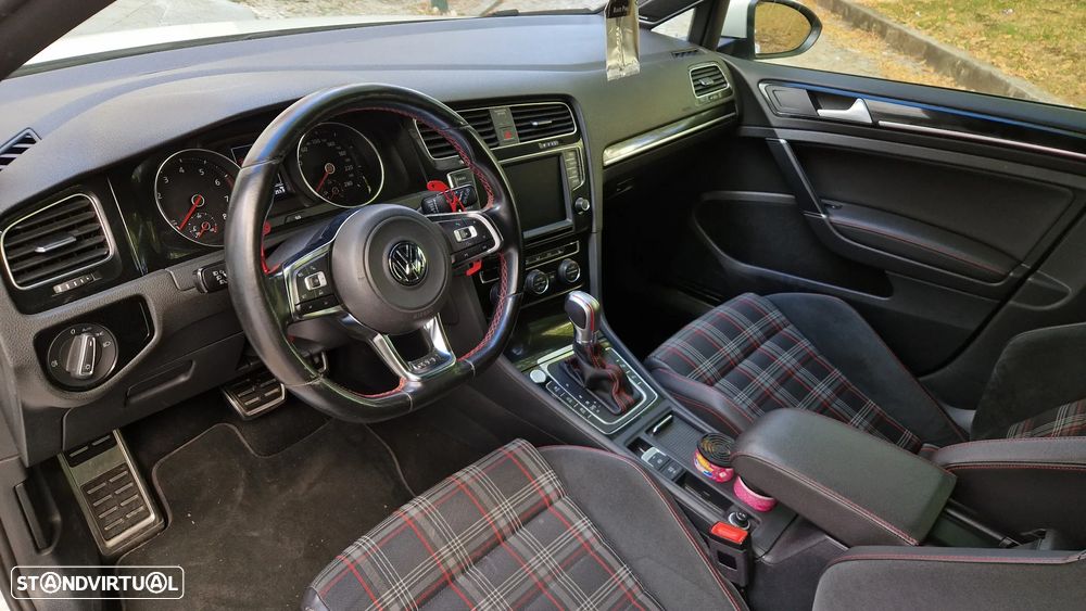 VW Golf 2.0 TSi GTi DSG - 3