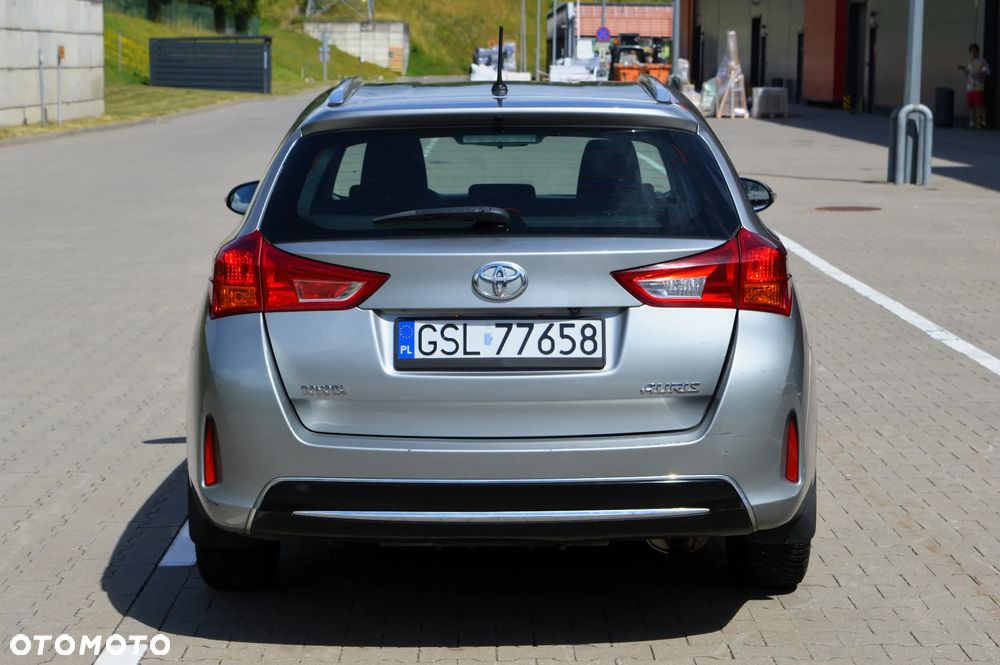 Toyota Auris 1.6 Premium Comfort - 29