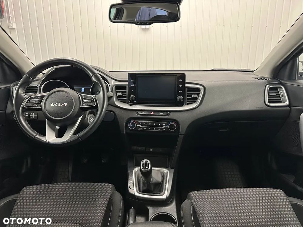 Kia Ceed 1.5 T-GDI M - 27