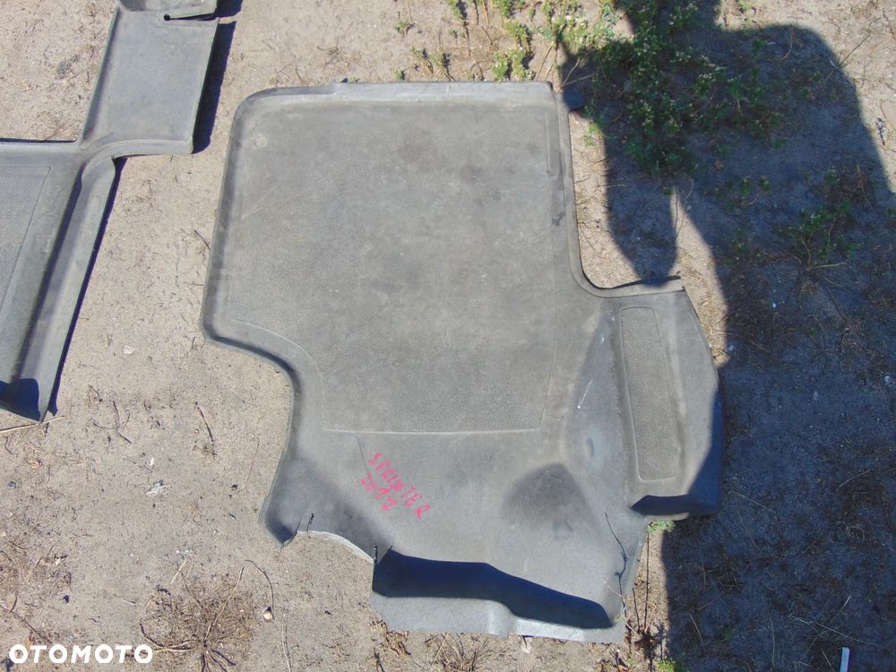 Wykładzina przód mercedes 314 W906 - 2