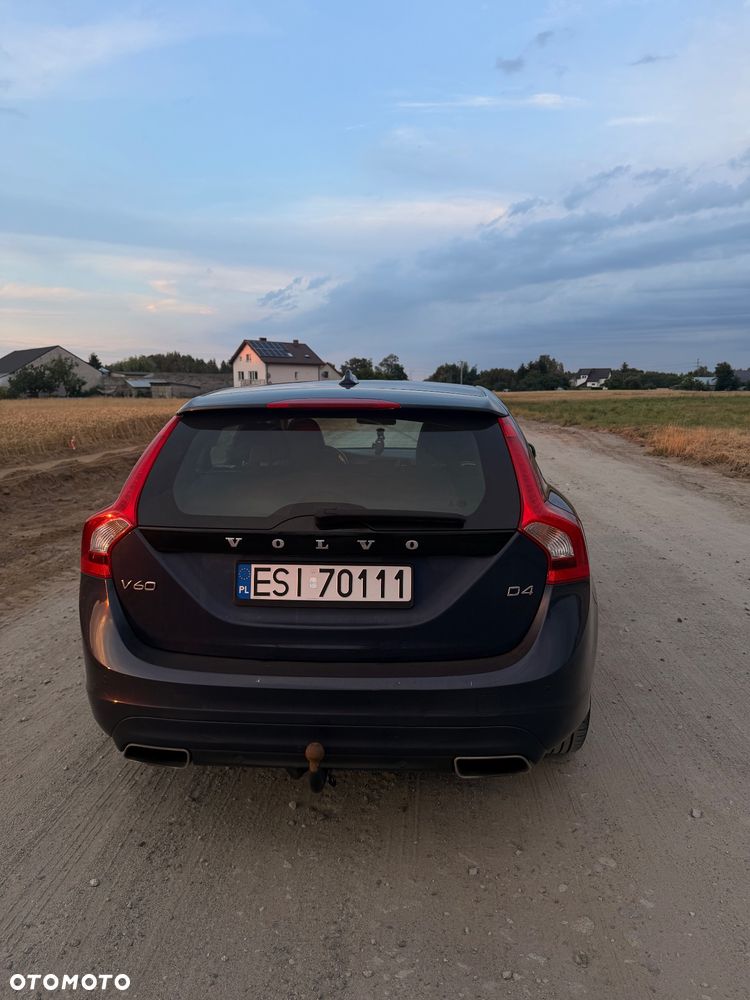 Volvo V60 D4 Drive-E Kinetic - 3