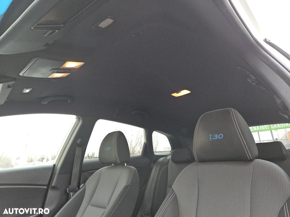 Hyundai i30 1.6 CRDI Premium - 22