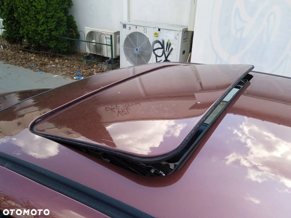 Volkswagen Passat 2.0 GL - 32