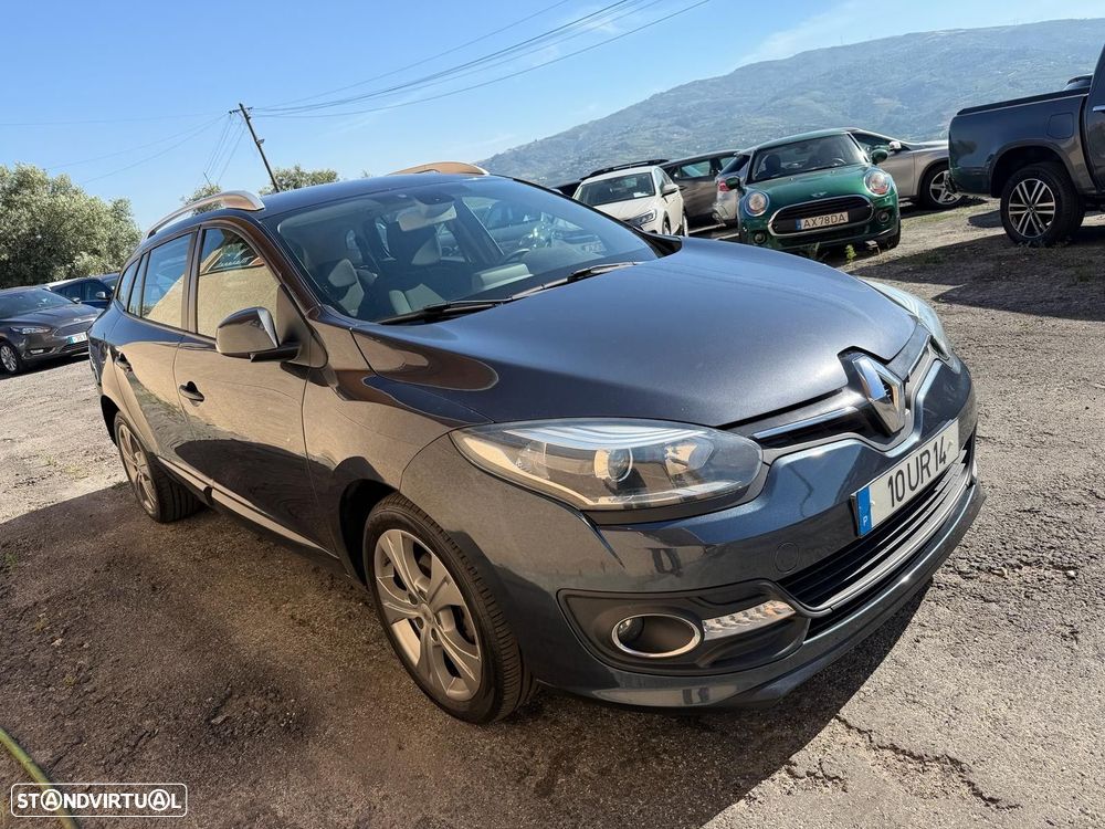 Renault Mégane 1.5 dCi Dynamique - 4