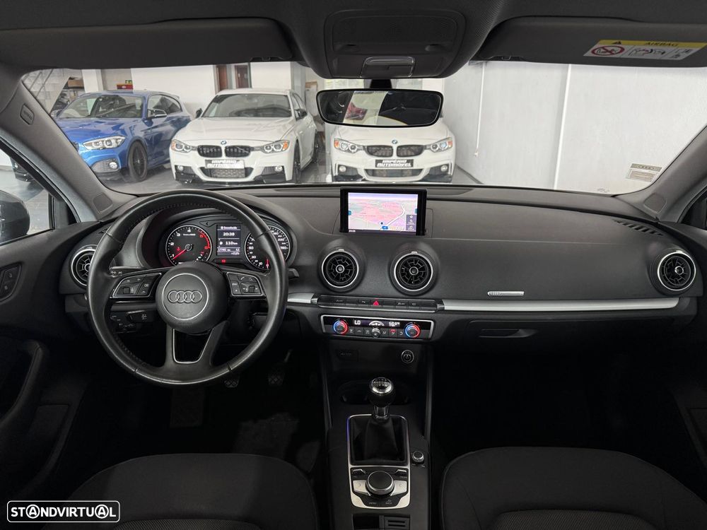 Audi A3 Limousine 30 TDI - 34