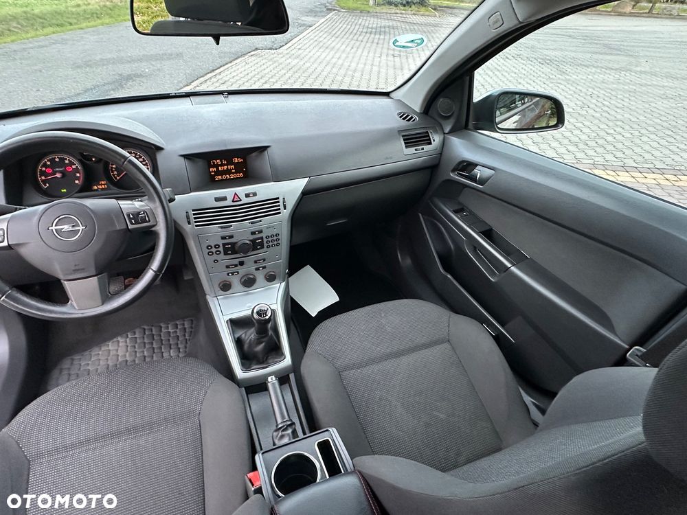Opel Astra 1.4 Cosmo - 22