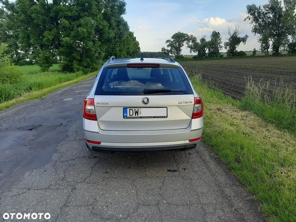 Skoda Octavia 1.6 TDI Ambition - 6