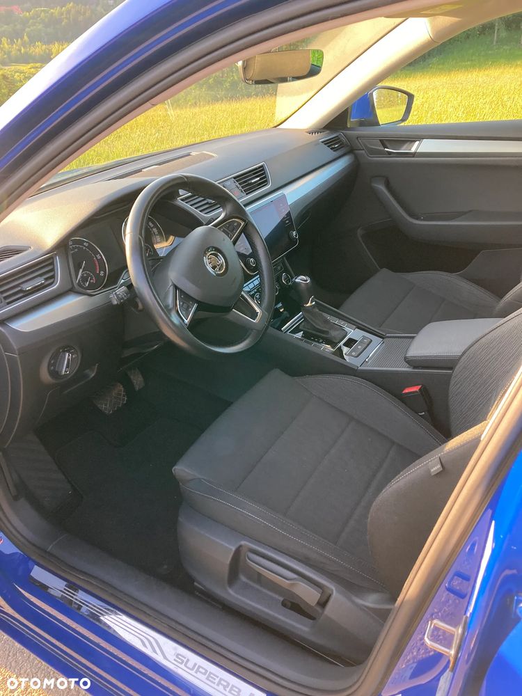 Skoda Superb 2.0 TDI DSG Ambition - 11