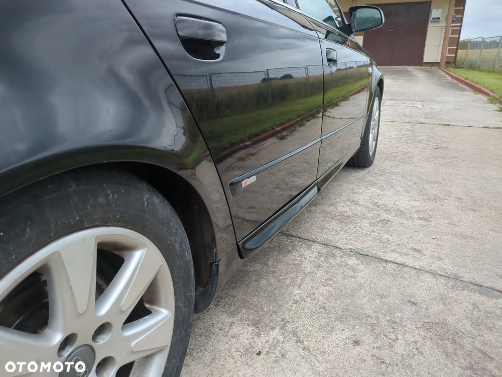 Audi A4 Limousine - 6