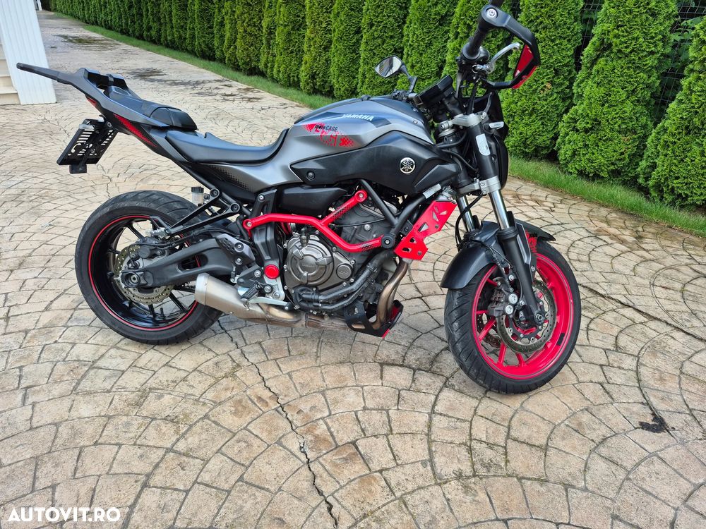 Yamaha MT-07 - 4