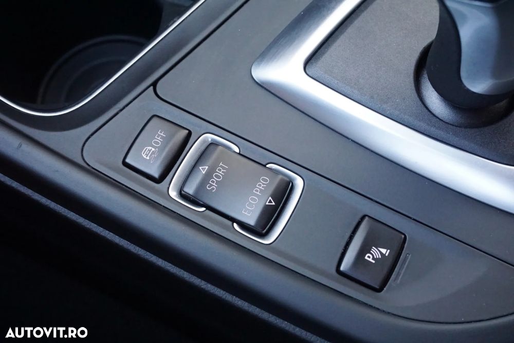 BMW Seria 3 320d xDrive Aut. Sport Line - 12