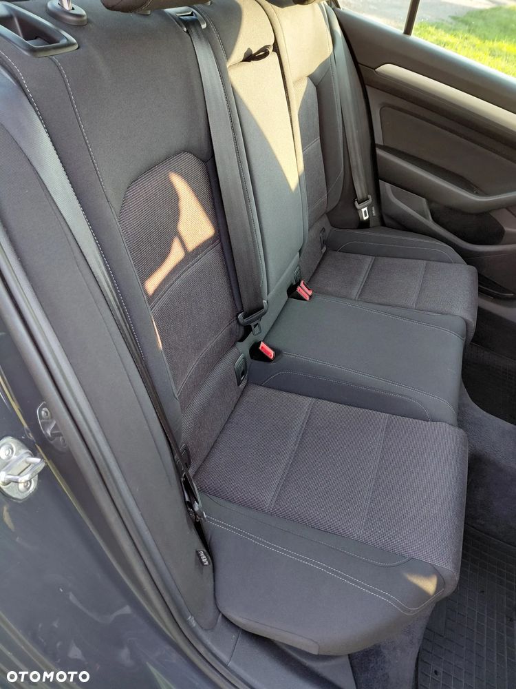 Volkswagen Passat 1.8 TSI BMT Comfortline - 23