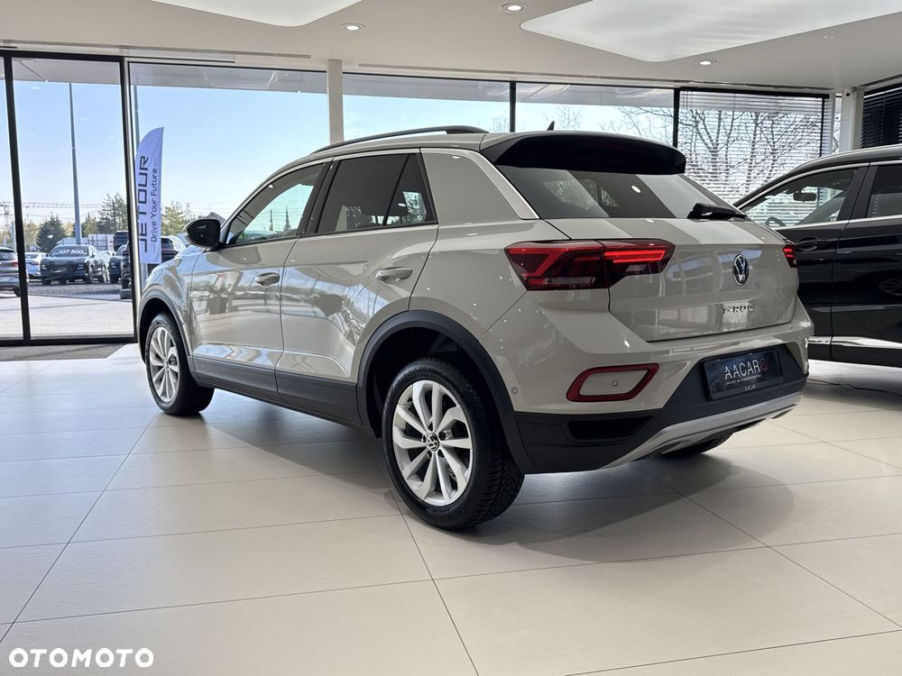 Volkswagen T-Roc - 3