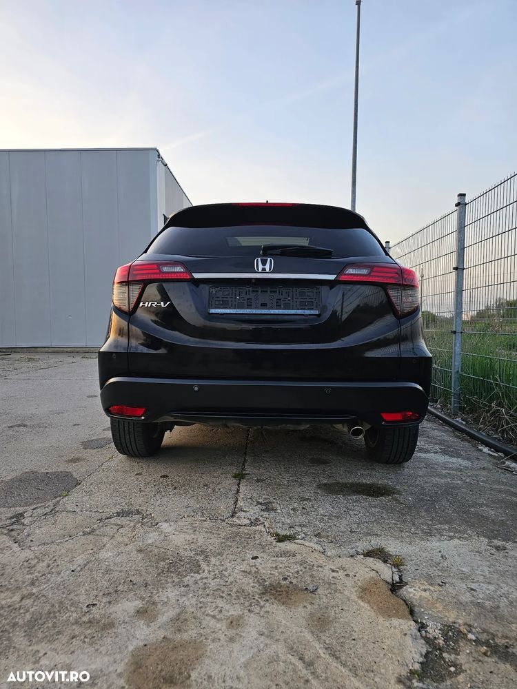 Honda HR-V 1.5 i-VTEC 4x2 CVT Executive - 4