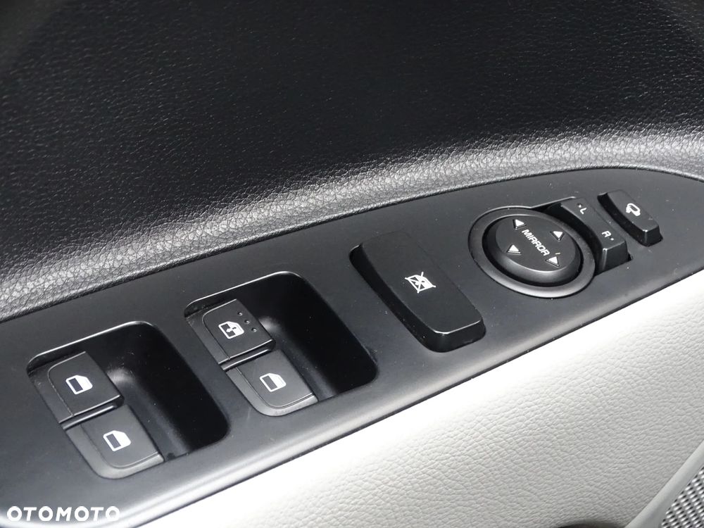 Kia Stonic 1.0 T-GDI 120 Platinum Edition - 13