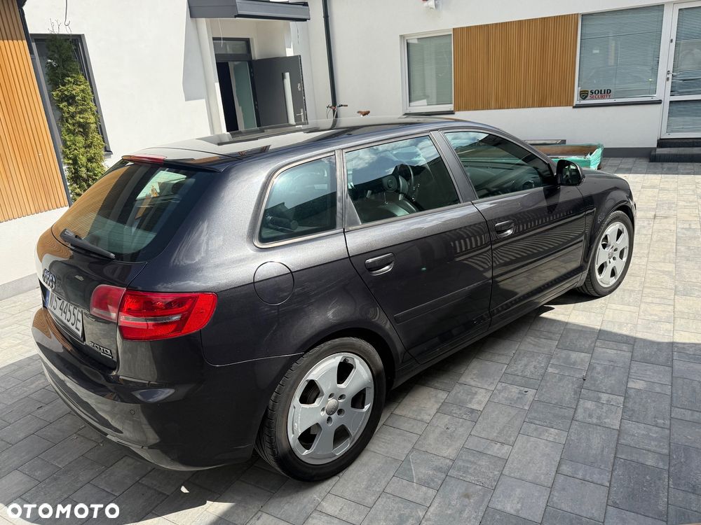 Audi A3 Sportback 2.0 TDI DPF quattro S line Sportpaket plus - 4