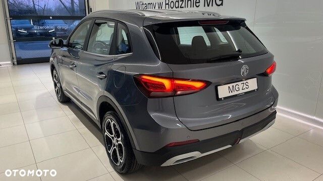 MG ZS Hybrid+ - 13