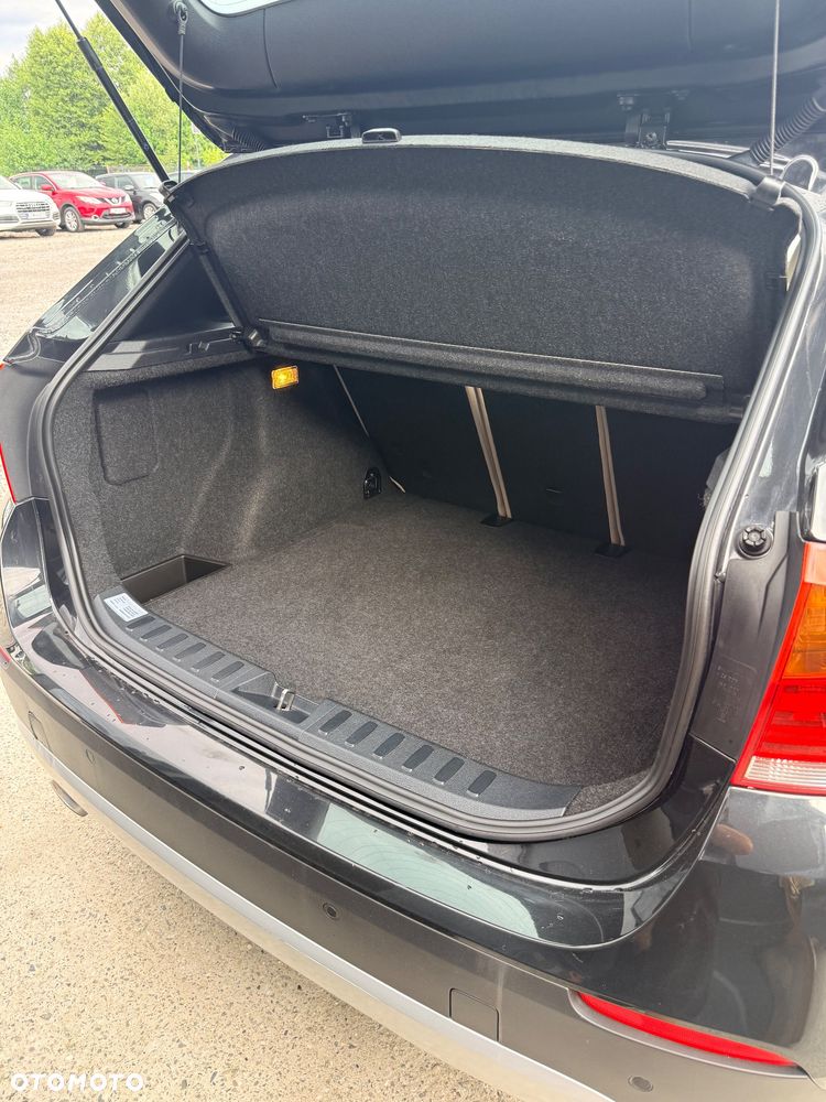 BMW X1 xDrive20d - 11