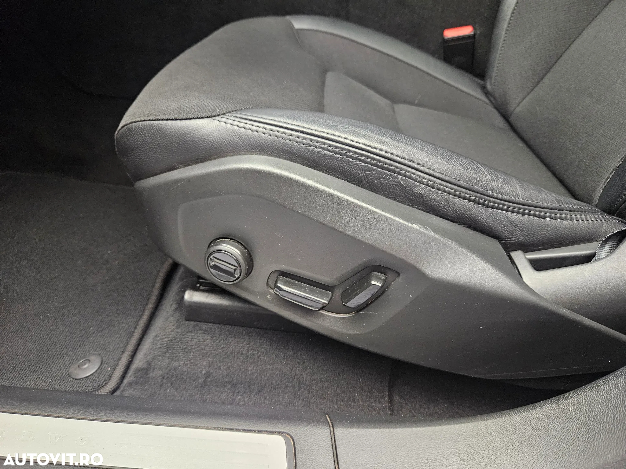 Volvo XC 60 B4 MHEV AT8 FWD Momentum Pro - 18
