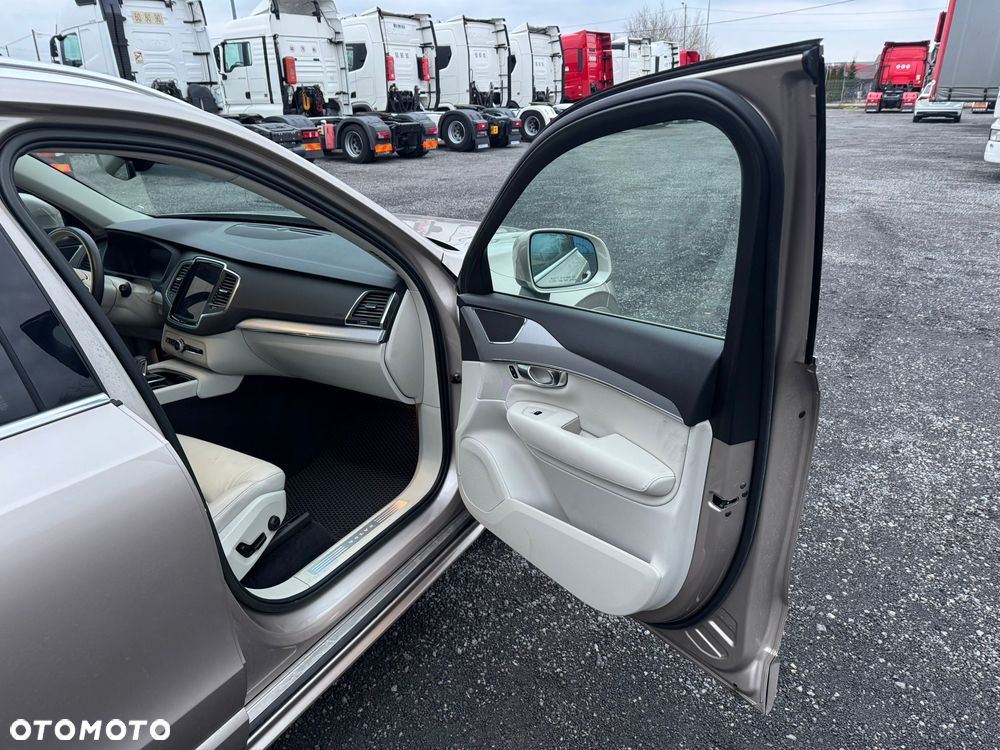 Volvo XC 90 - 14