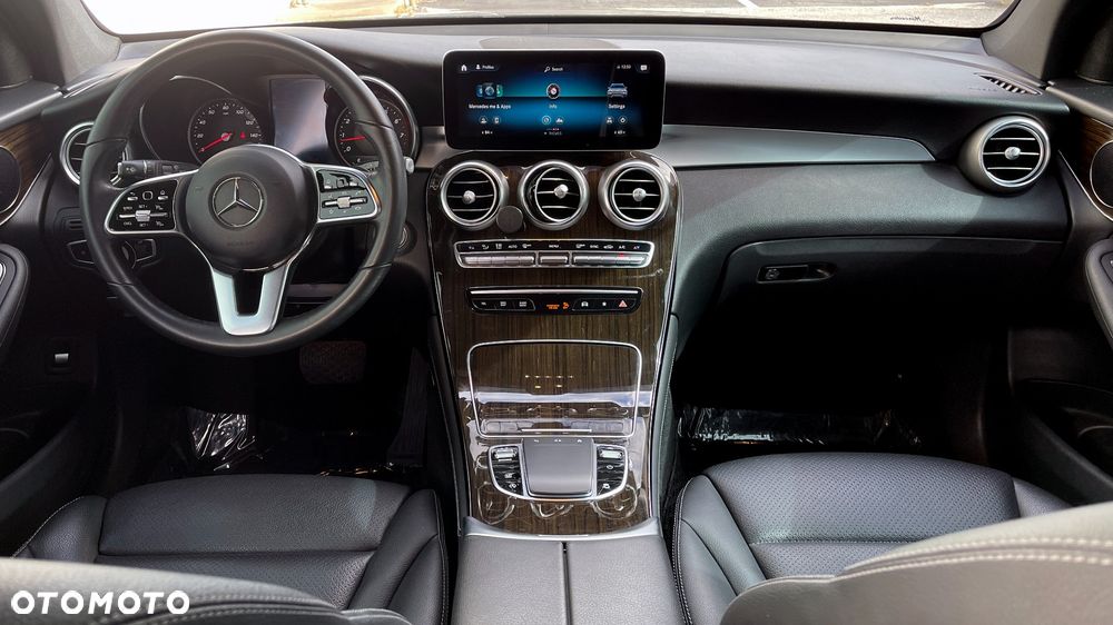 Mercedes-Benz GLC - 32