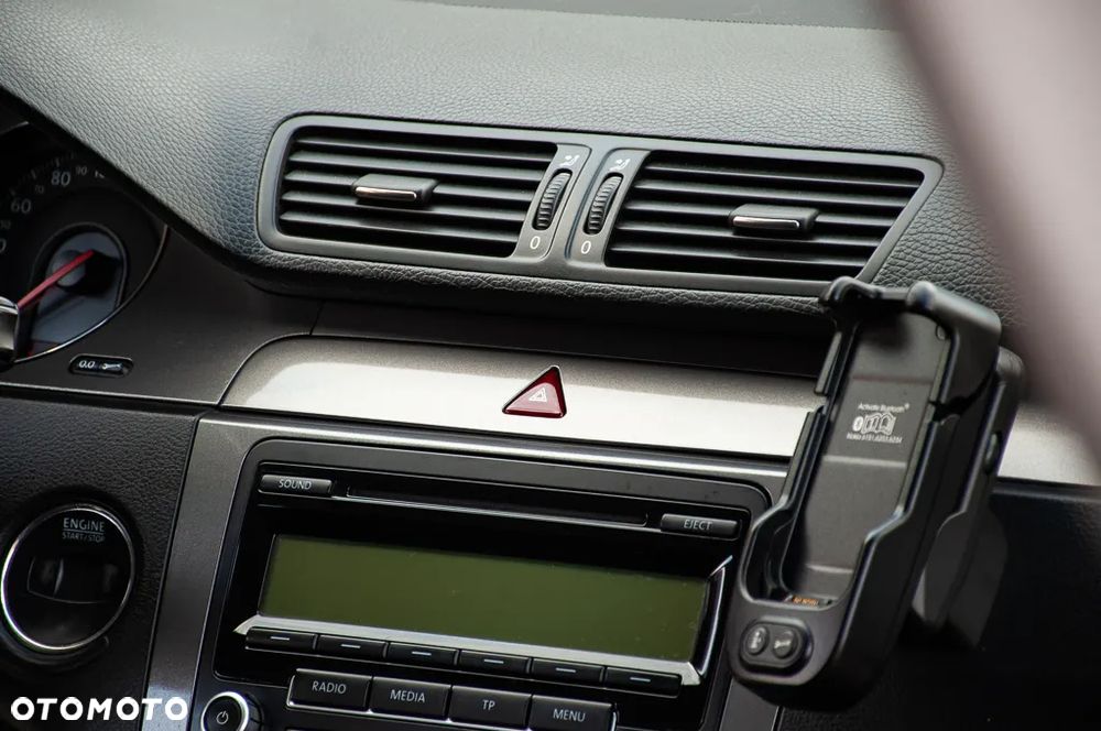 Volkswagen Passat 2.0 TDI Comfortline - 22