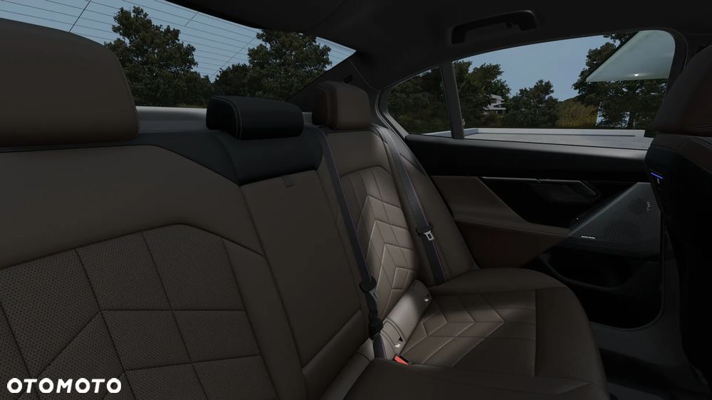 BMW Seria 5 520d xDrive mHEV M Sport - 12