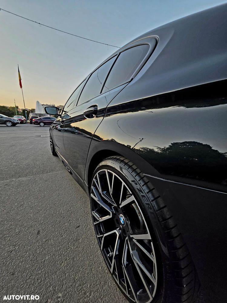 BMW Seria 5 530i xDrive AT - 16
