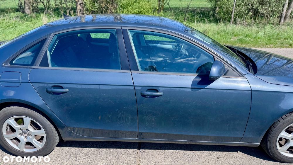 Audi A4 Limousine - 13