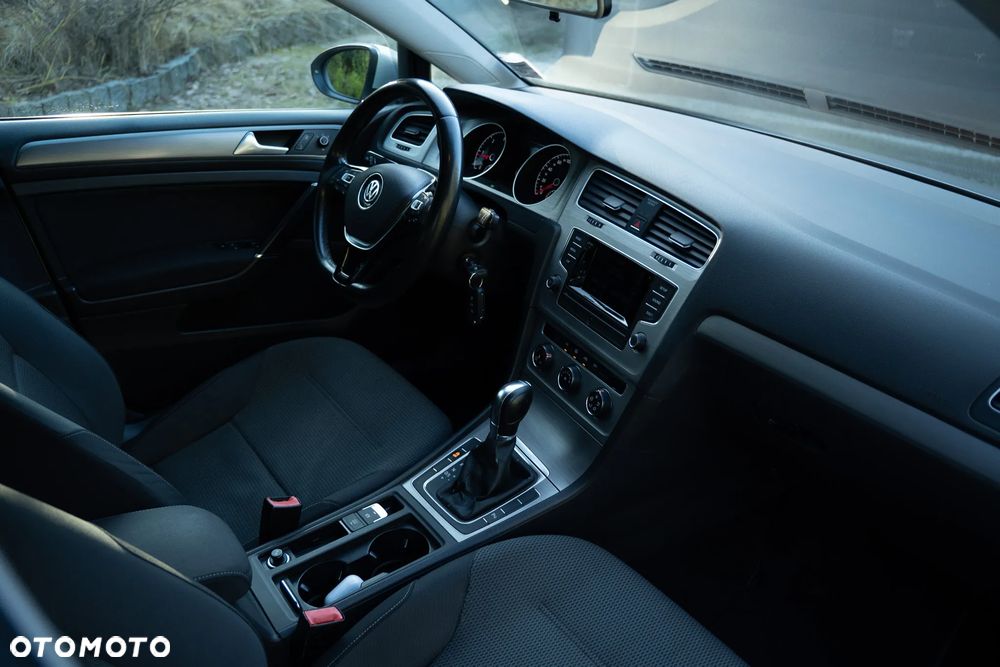 Volkswagen Golf 1.6 BlueTDI DSG Comfortline - 34