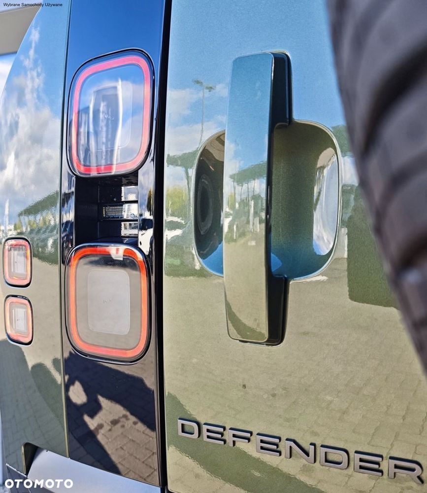 Land Rover Defender - 23