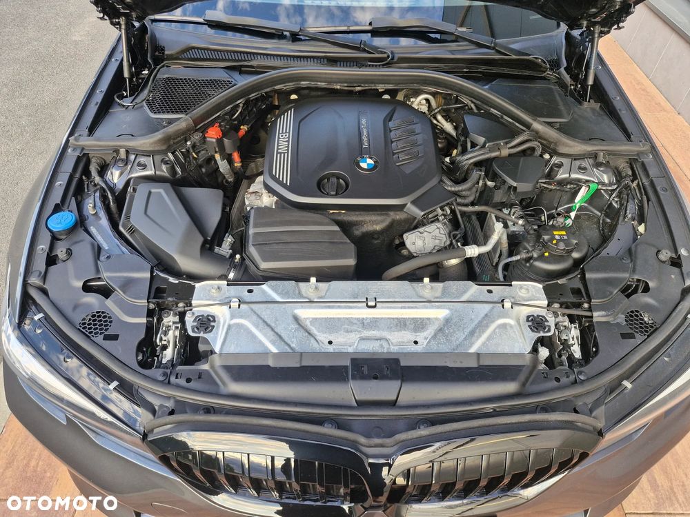 BMW Seria 3 320d Edition M Sport Shadow - 29