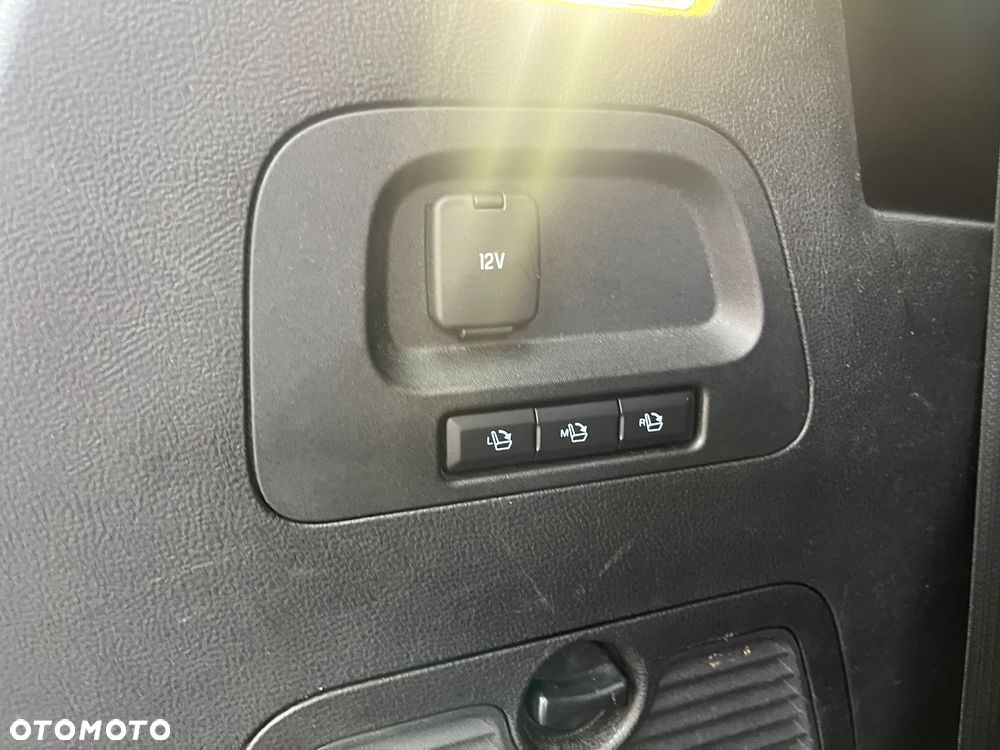 Ford S-Max 2.0 TDCi Trend - 28