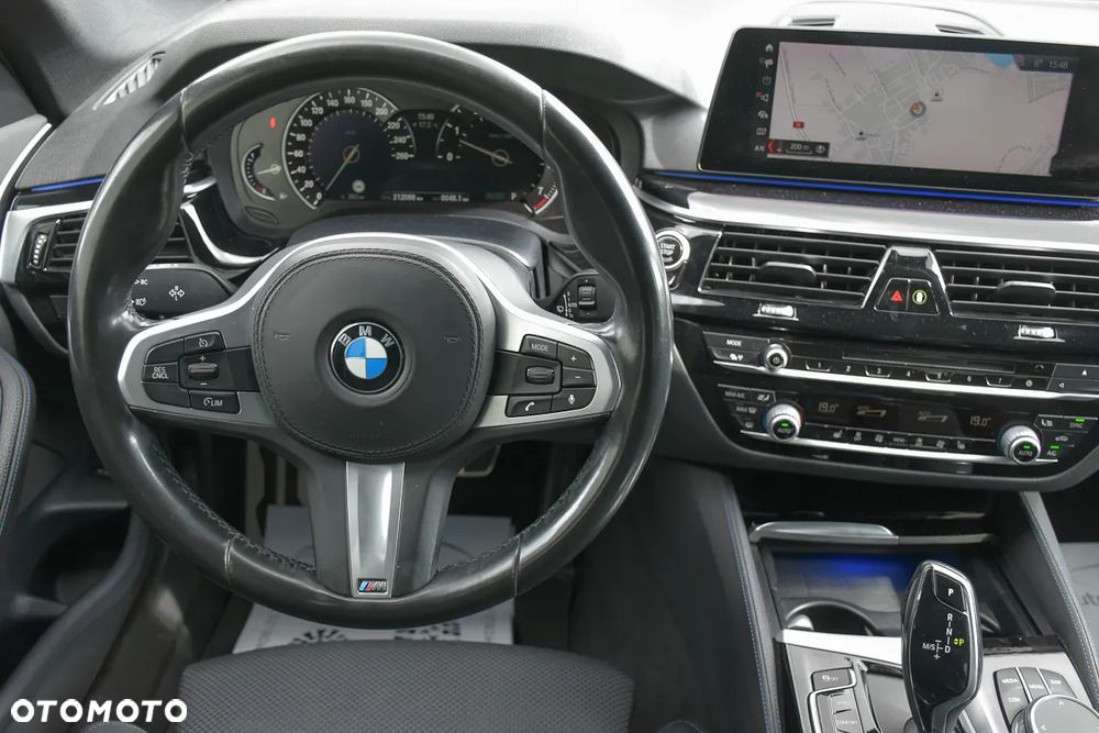 BMW Seria 5 530i xDrive M Sport Edition - 30
