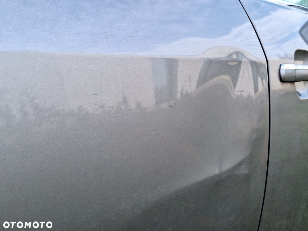 Ford Mondeo 2.5 V6 Ghia - 13