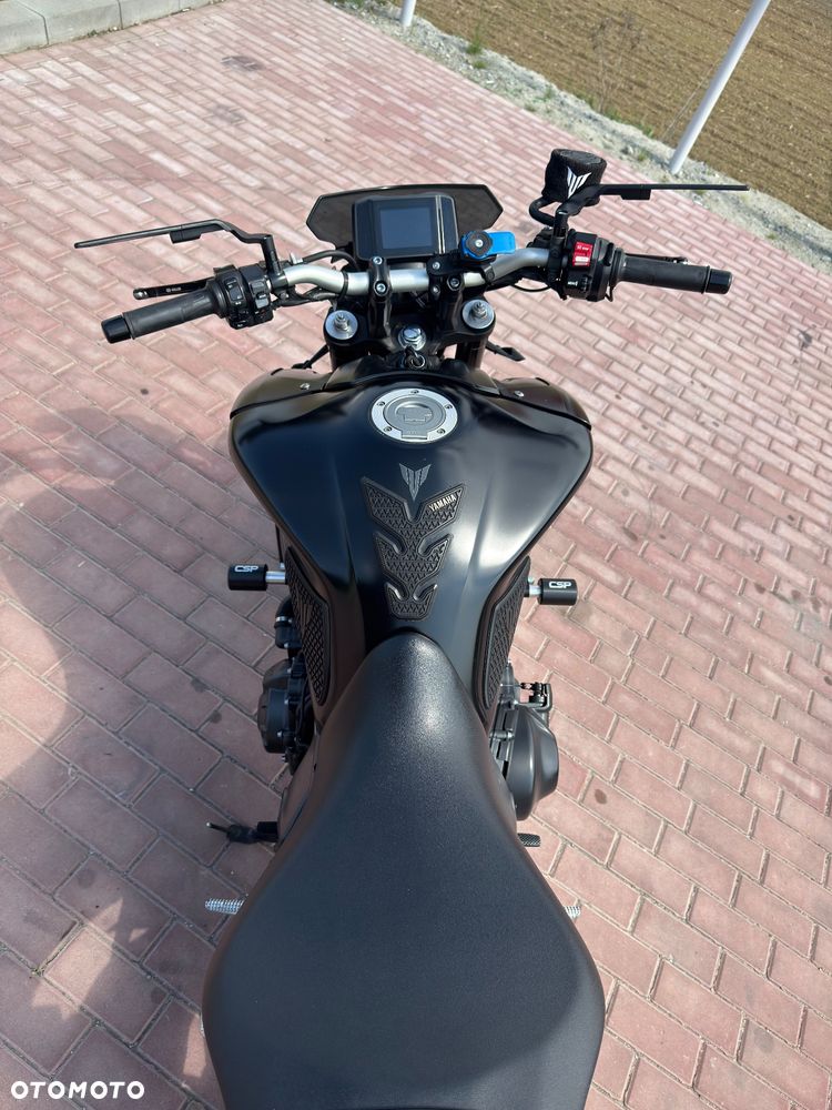 Yamaha MT - 7