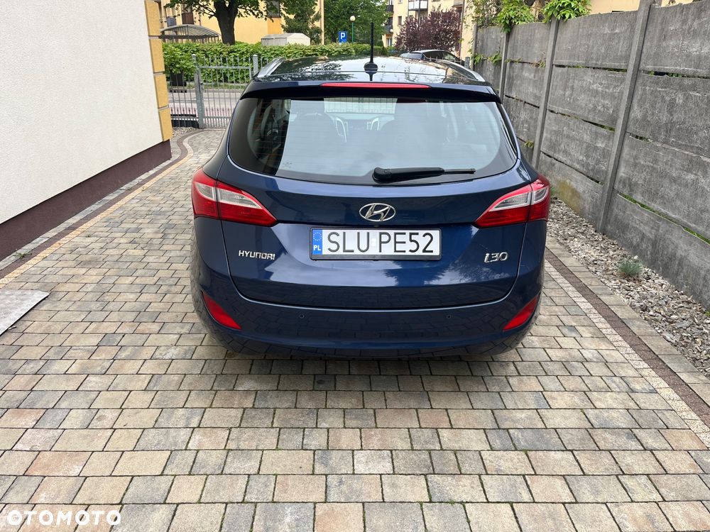 Hyundai i30 blue Kombi 1.6 CRDi Style - 5