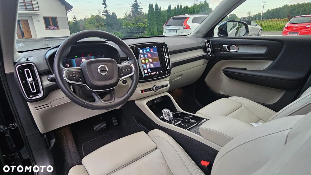 Volvo XC 40 B4 B AWD DKG Plus Bright - 20