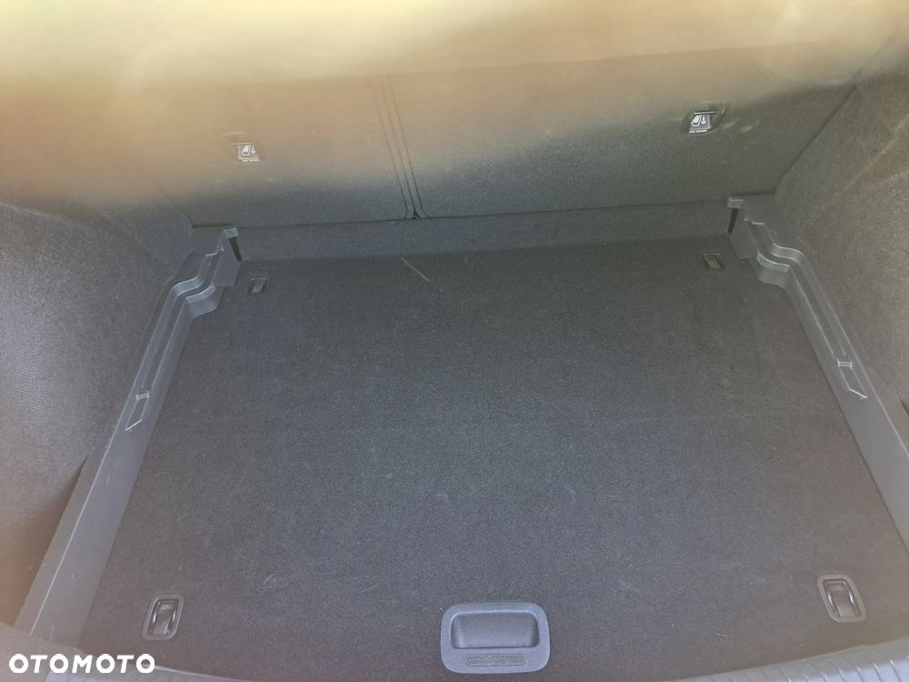 Hyundai i30 1.5 DPI Classic + - 14