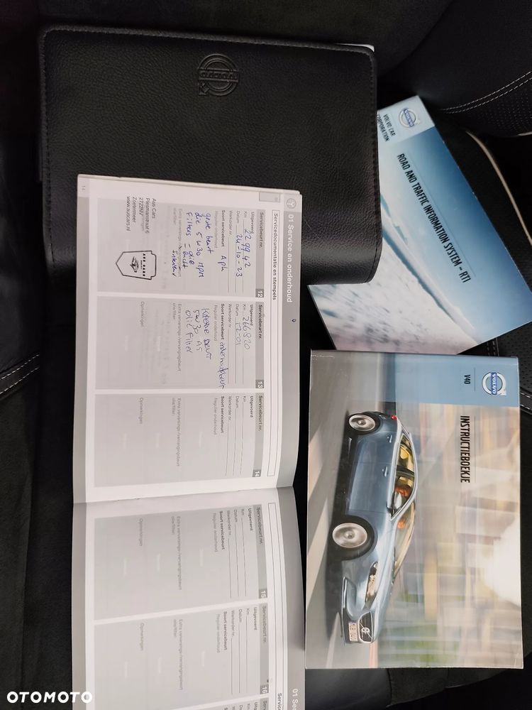 Volvo V40 D2 R Design - 23