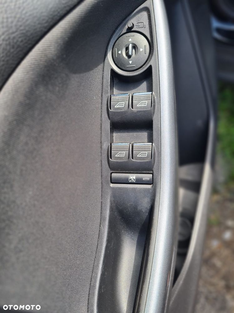 Ford Focus 1.6 EcoBoost Titanium - 12