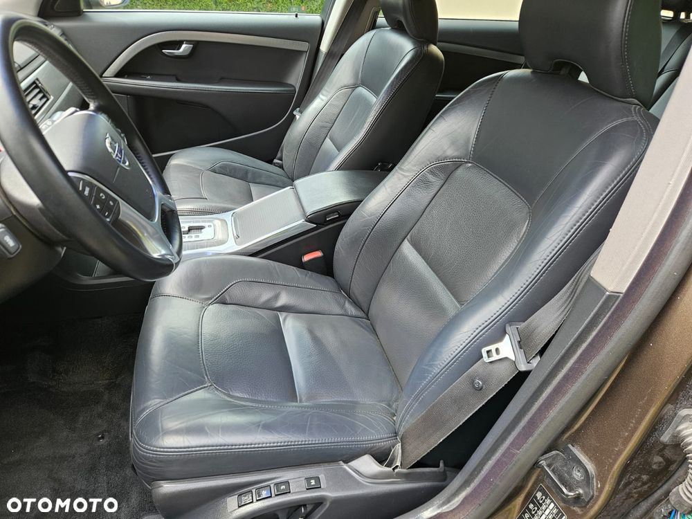 Volvo XC 70 2.4D AWD Summum - 17