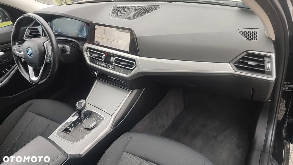 BMW Seria 3 330e Advantage - 20