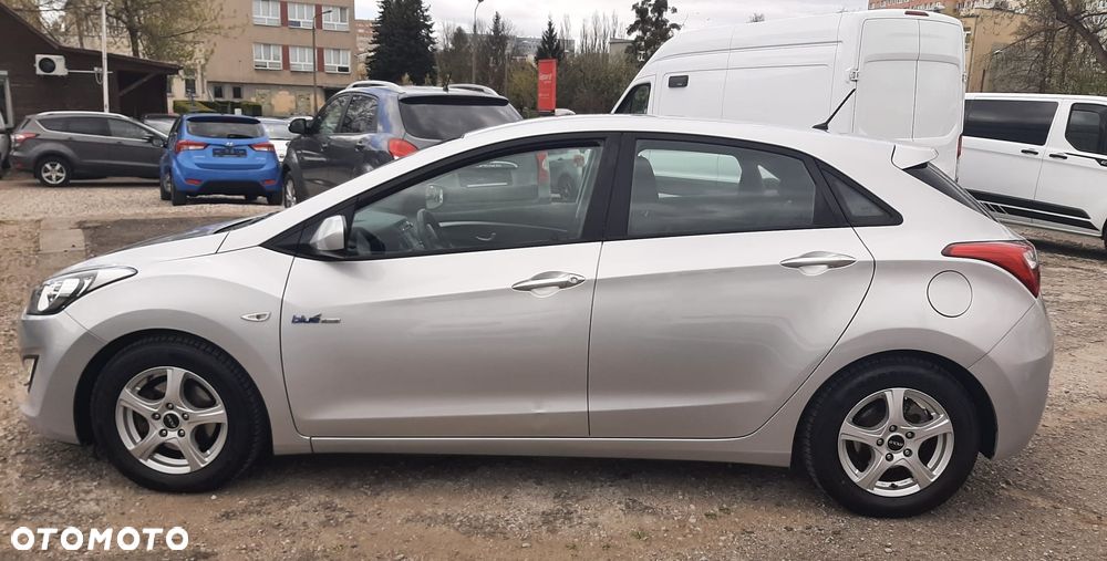 Hyundai i30 blue 1.6 CRDi Classic - 6