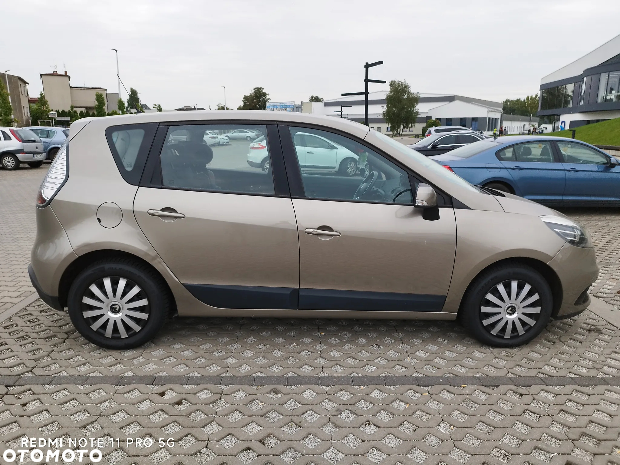 Renault Scenic ENERGY dCi 110 EXPERIENCE - 9