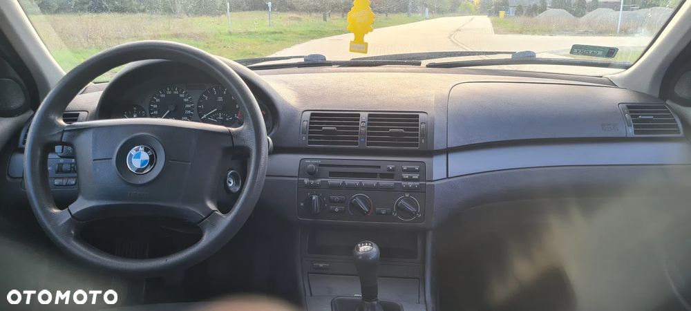 BMW Seria 3 318i - 8